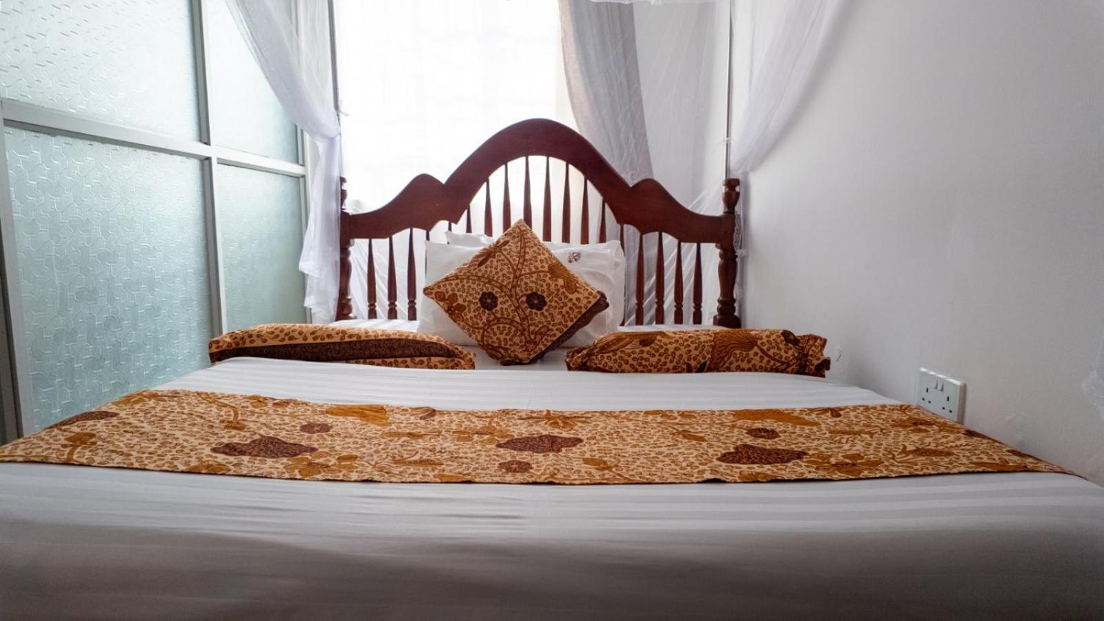 Riverside Resort Hotel Kabale 外观 照片