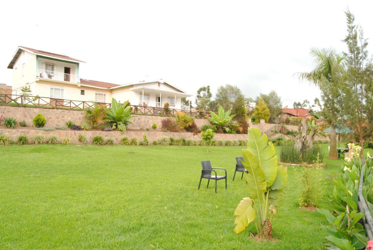 Riverside Resort Hotel Kabale 外观 照片