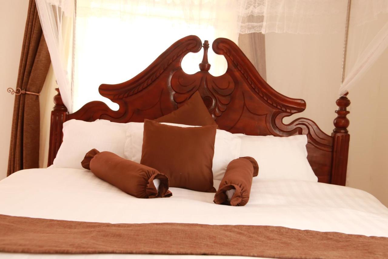 Riverside Resort Hotel Kabale 外观 照片