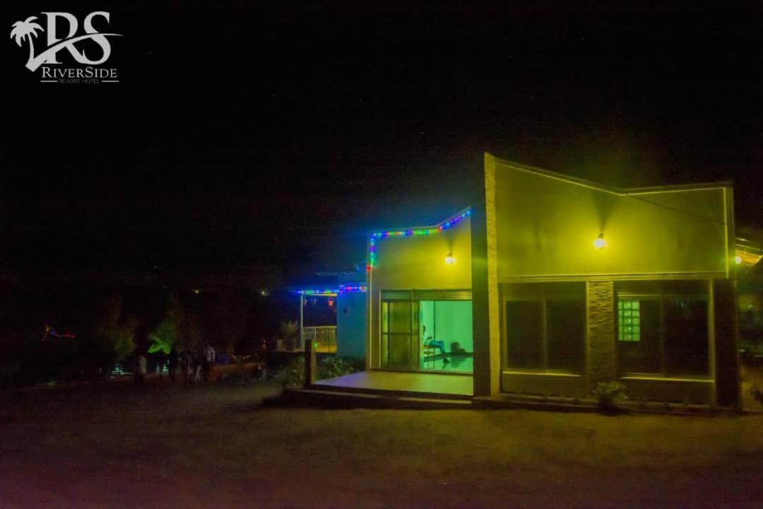 Riverside Resort Hotel Kabale 外观 照片